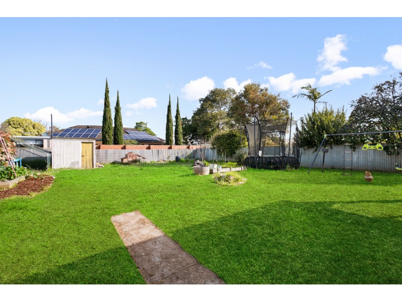 8 Wahratta Avenue, Morphett Vale SA 5162