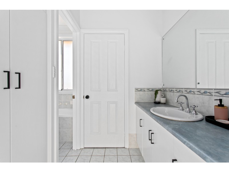 4 Horizon Avenue, Seaford Rise SA 5169
