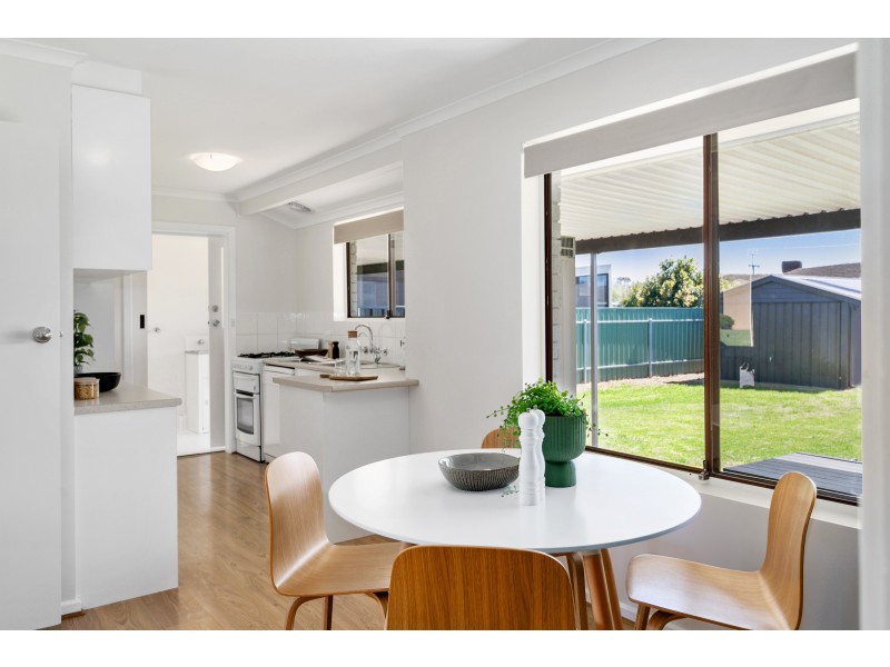 16 Beacon Crescent, Seaford SA 5169