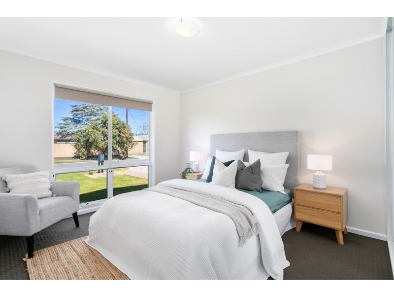16 Beacon Crescent, Seaford SA 5169