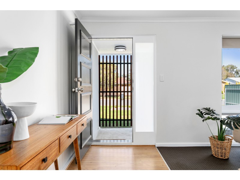 16 Beacon Crescent, Seaford SA 5169