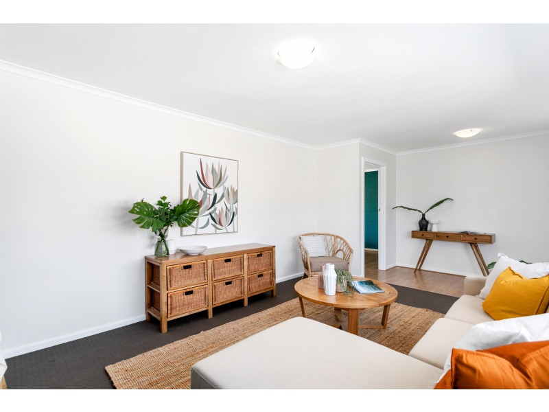 16 Beacon Crescent, Seaford SA 5169