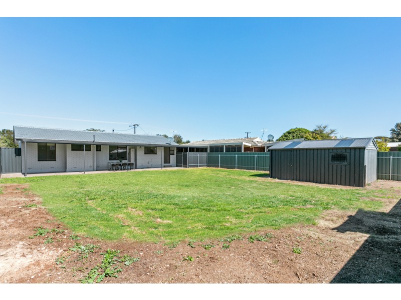 16 Beacon Crescent, Seaford SA 5169