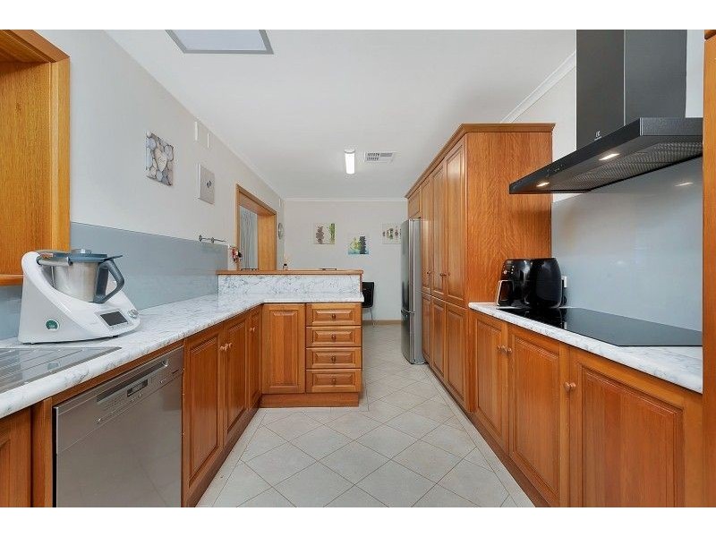 15 Albion Street, Ridgehaven SA 5097