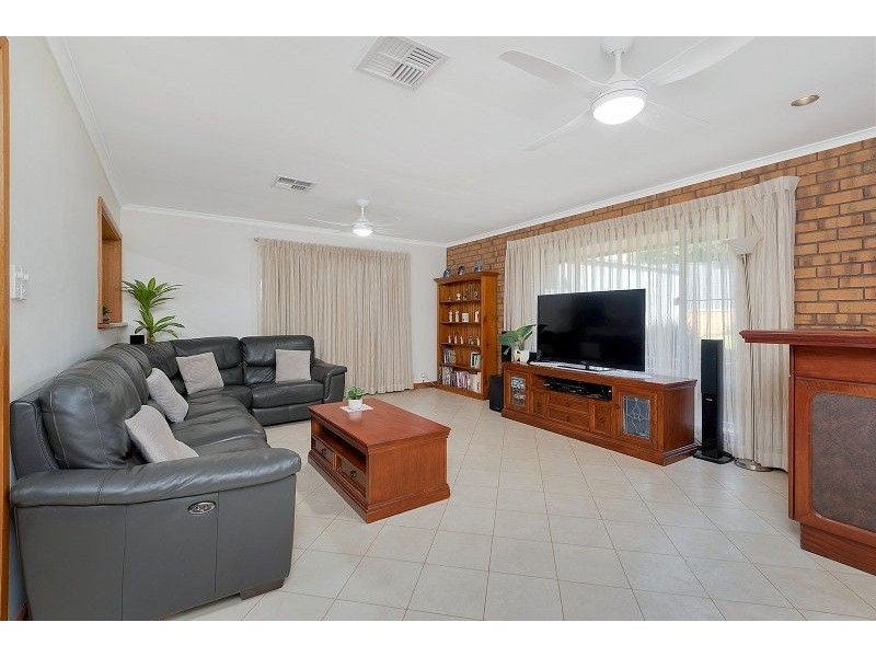 15 Albion Street, Ridgehaven SA 5097