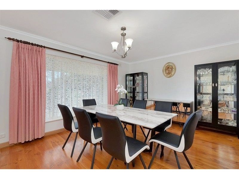 15 Albion Street, Ridgehaven SA 5097