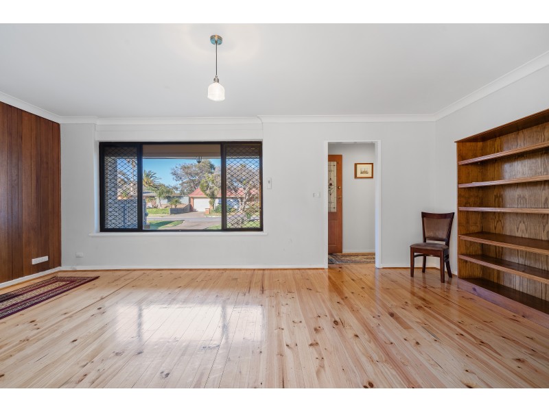 45 Trim Crescent, Old Noarlunga SA 5168