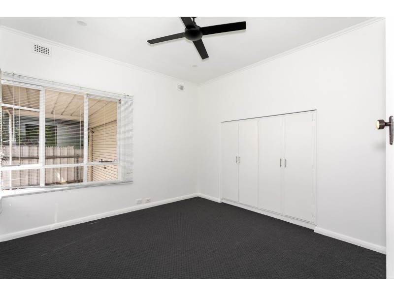 5 CHAMBERLAIN AVENUE, Clarence Gardens SA 5039