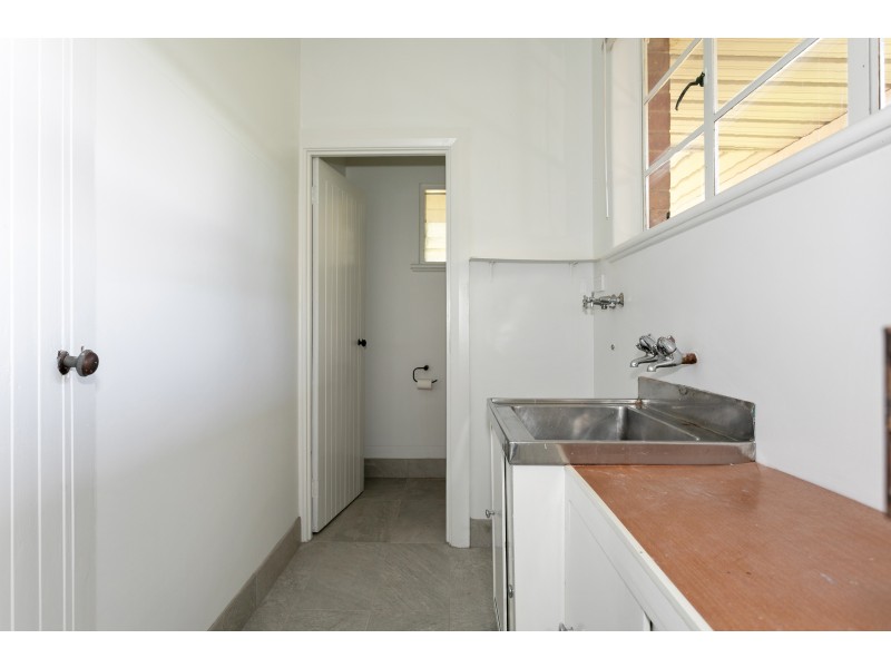 5 CHAMBERLAIN AVENUE, Clarence Gardens SA 5039