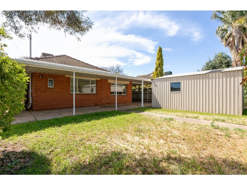 5 CHAMBERLAIN AVENUE, Clarence Gardens SA 5039
