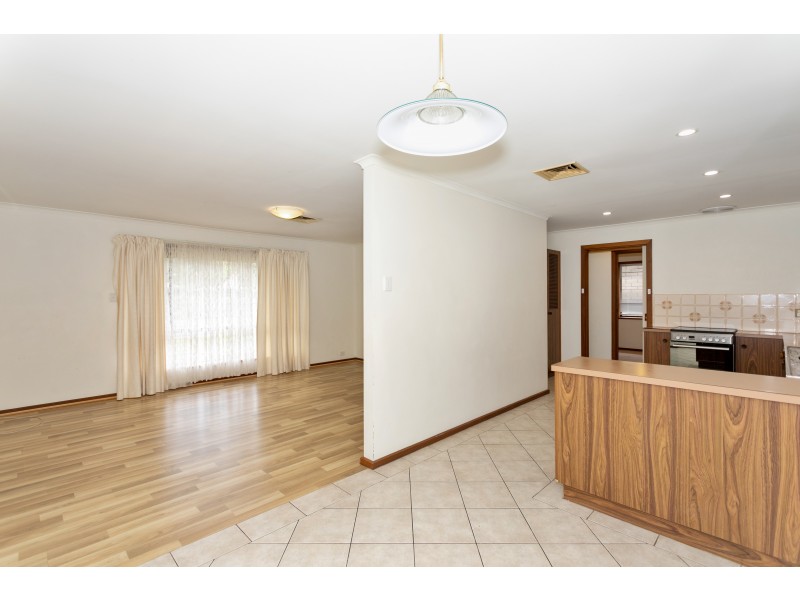 11 Jade Crescent, Happy Valley SA 5159