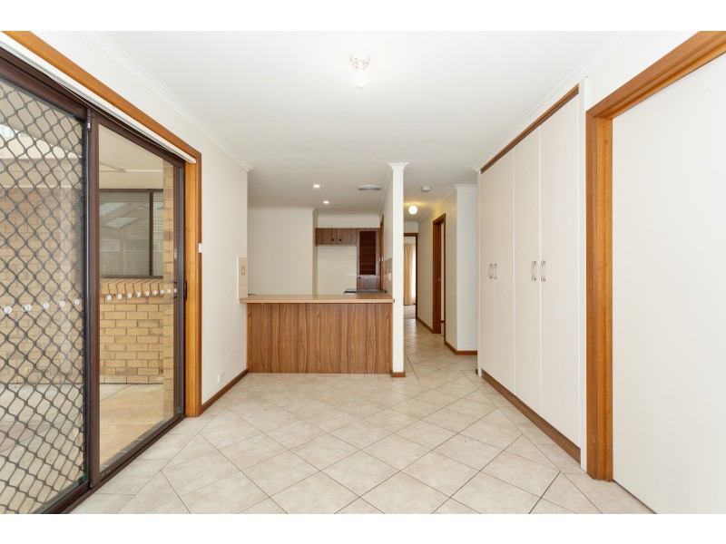 11 Jade Crescent, Happy Valley SA 5159