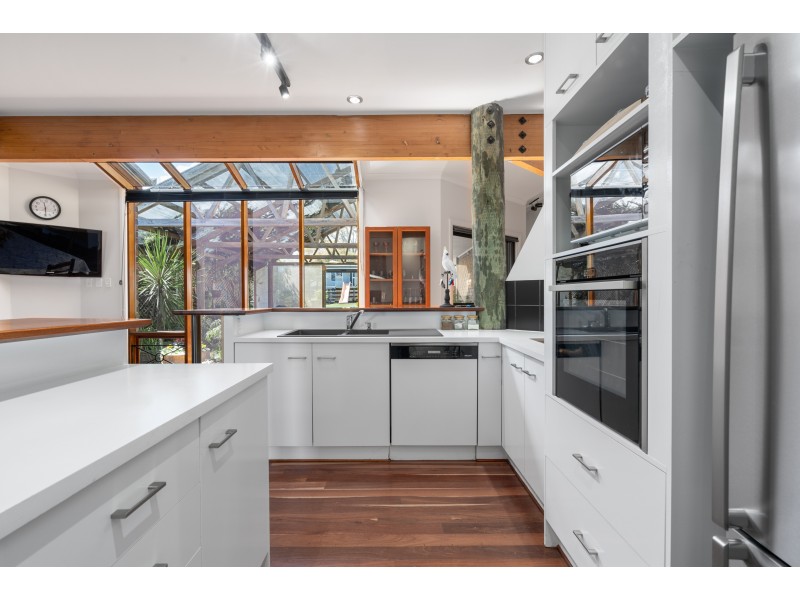 6 Kooraweera Street, Hallett Cove SA 5158