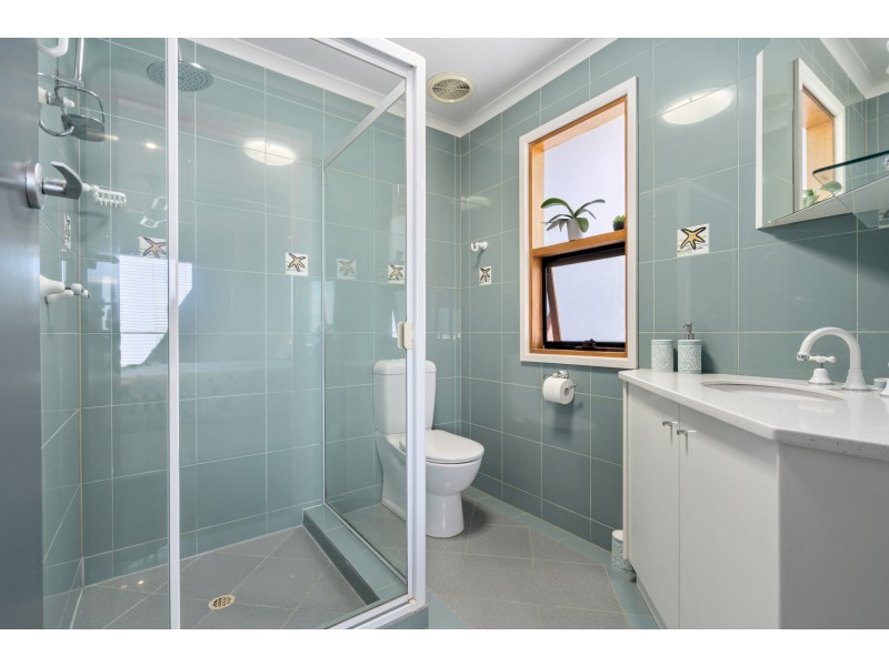 6 Kooraweera Street, Hallett Cove SA 5158