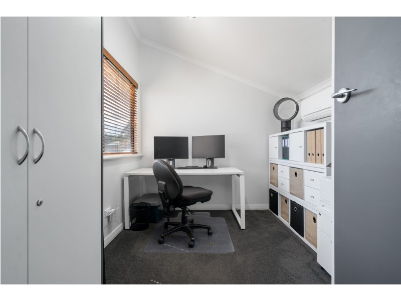 6 Kooraweera Street, Hallett Cove SA 5158