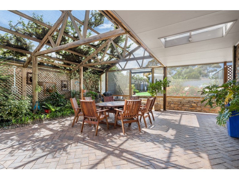 6 Kooraweera Street, Hallett Cove SA 5158