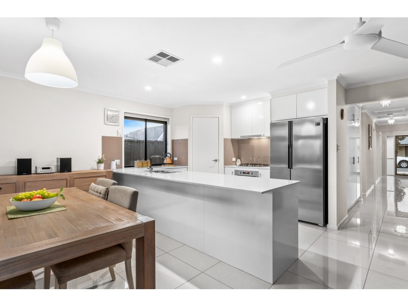 14 Admiral Pde, Seaford Meadows SA 5169