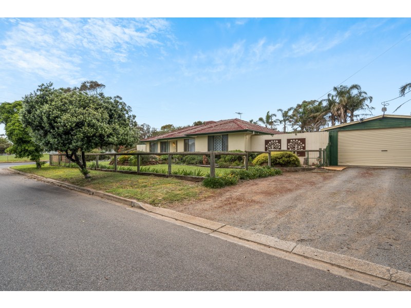 2 Argyle Street, Moana SA 5169
