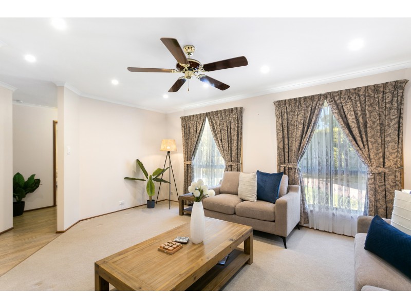 9 Gorton Court, Trott Park SA 5158