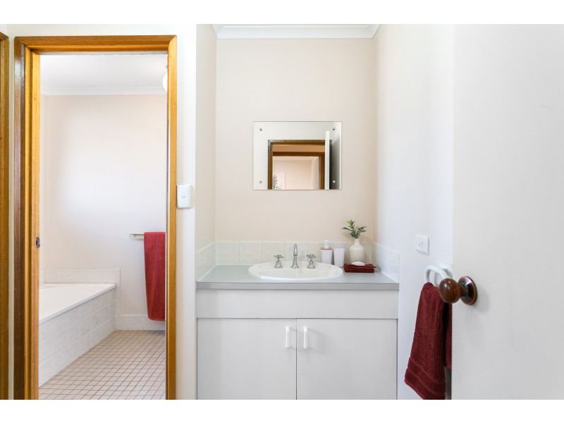 9 Gorton Court, Trott Park SA 5158