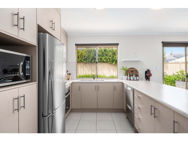 5 Yarr Crescent, Seaford Meadows SA 5169