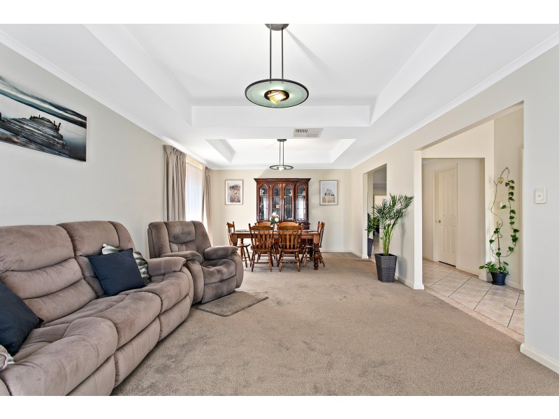 33 Nyrang Circuit, Woodcroft SA 5162