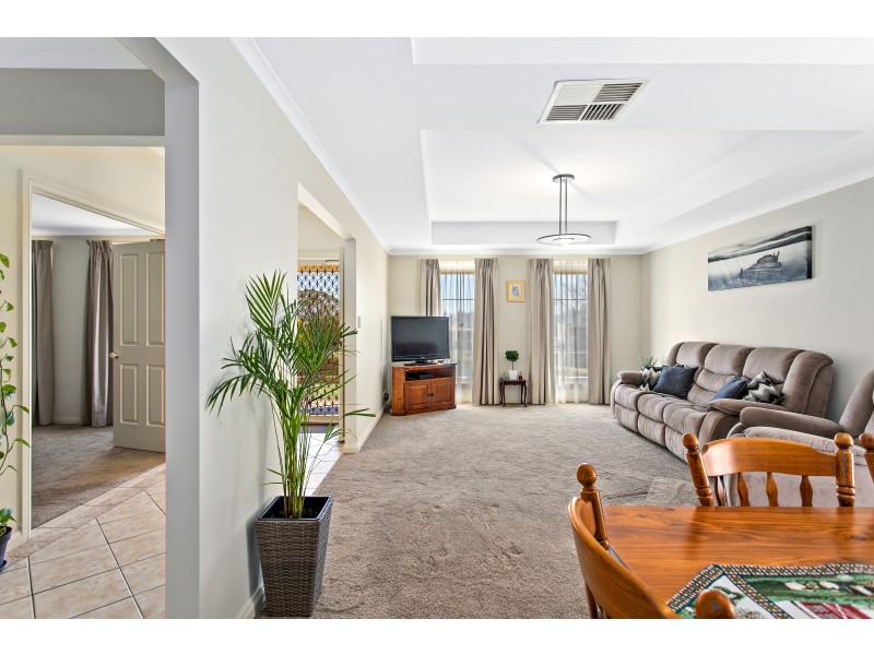 33 Nyrang Circuit, Woodcroft SA 5162
