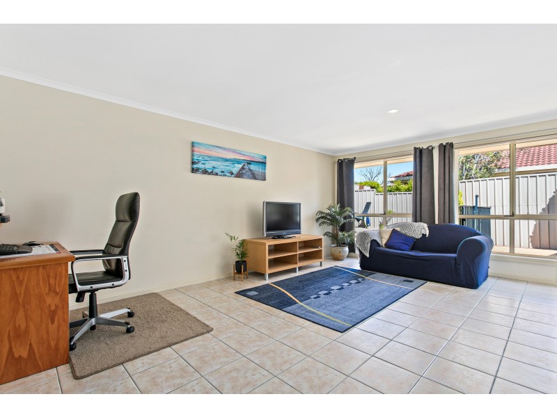 33 Nyrang Circuit, Woodcroft SA 5162