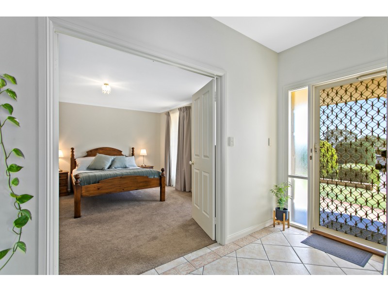 33 Nyrang Circuit, Woodcroft SA 5162