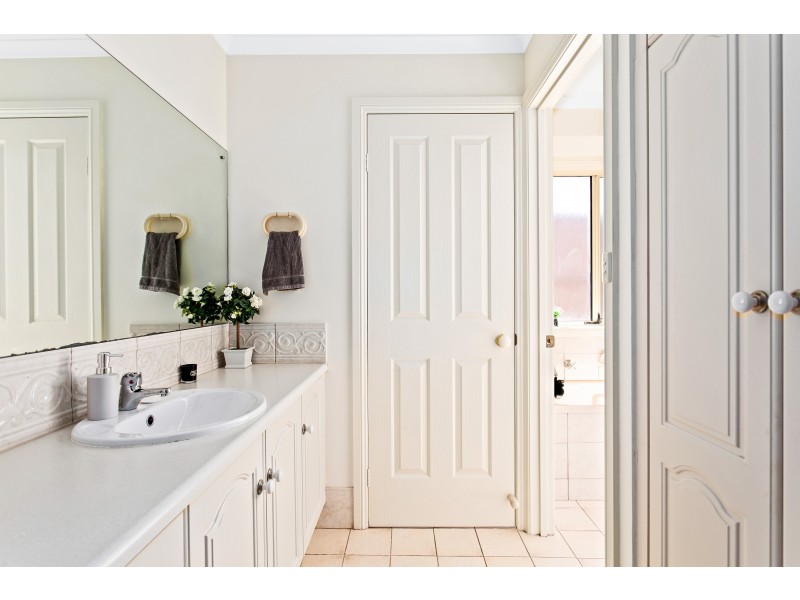 33 Nyrang Circuit, Woodcroft SA 5162