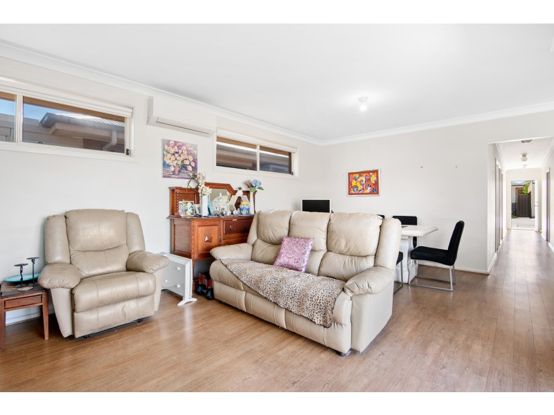1/15 Sovereign Drive, Woodcroft SA 5162