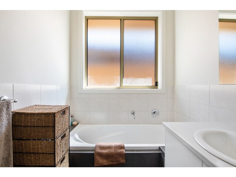 1/15 Sovereign Drive, Woodcroft SA 5162