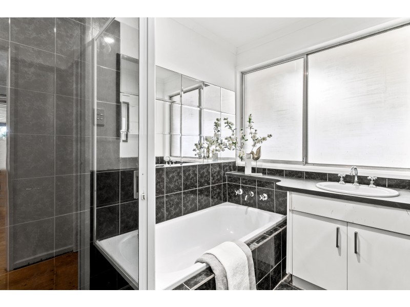 121 Adams Road, Trott Park SA 5158