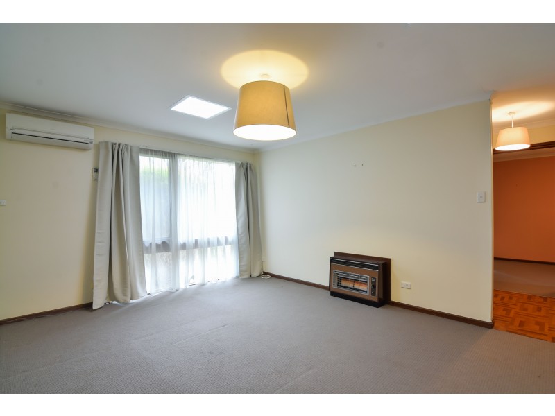 28 Itala Crescent, Hackham West SA 5163