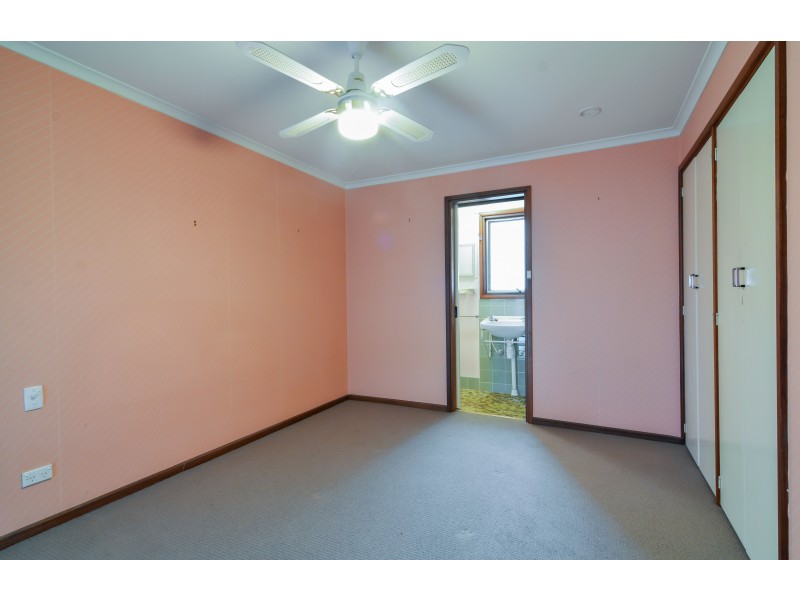 28 Itala Crescent, Hackham West SA 5163