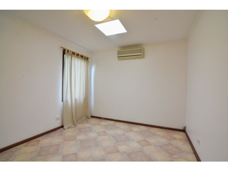 28 Itala Crescent, Hackham West SA 5163