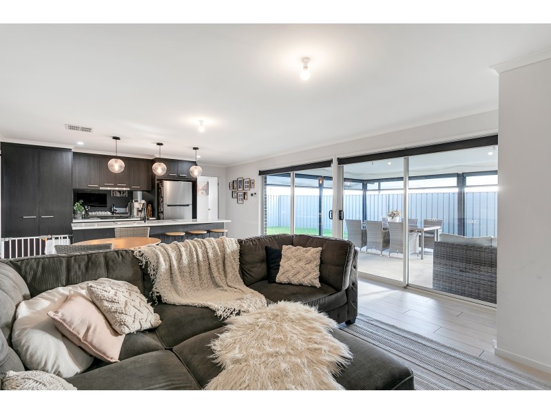 1 Observation Road, Seaford Heights SA 5169
