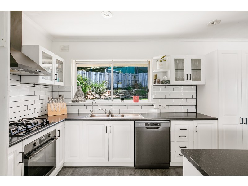 15 Jarrad Road, Happy Valley SA 5159