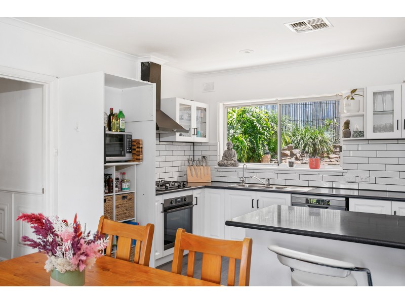 15 Jarrad Road, Happy Valley SA 5159