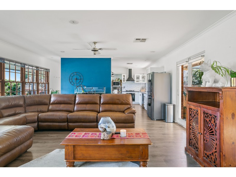 15 Jarrad Road, Happy Valley SA 5159