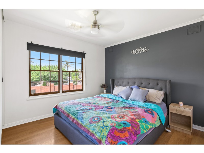 15 Jarrad Road, Happy Valley SA 5159