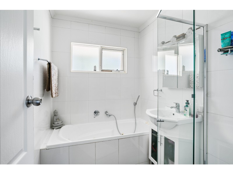 15 Jarrad Road, Happy Valley SA 5159