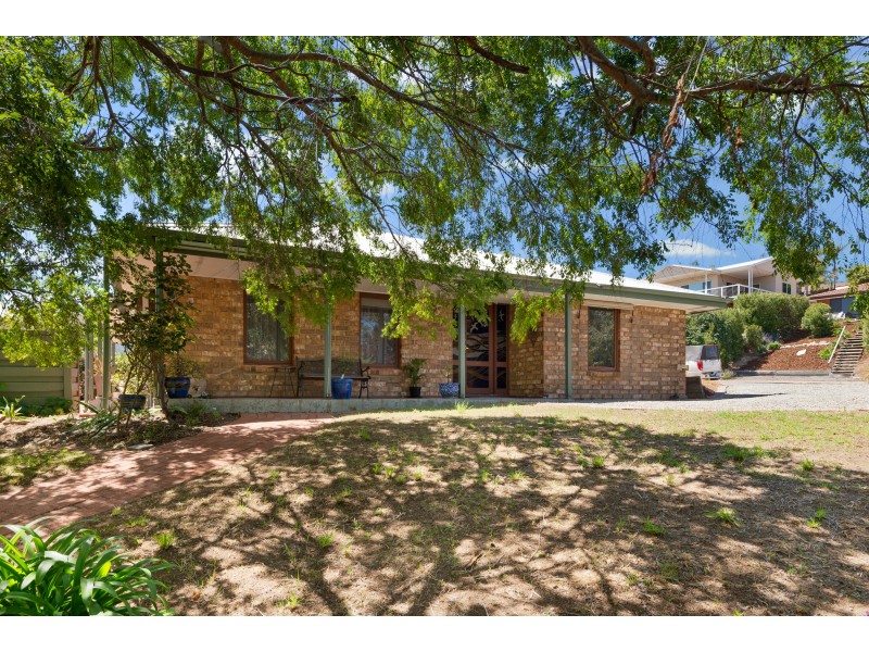141 Perry Barr Road, Hallett Cove SA 5158
