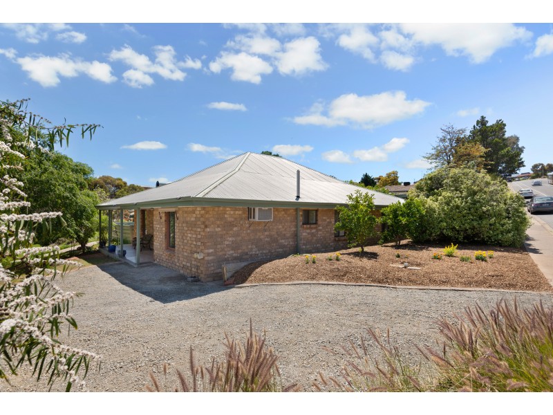 141 Perry Barr Road, Hallett Cove SA 5158
