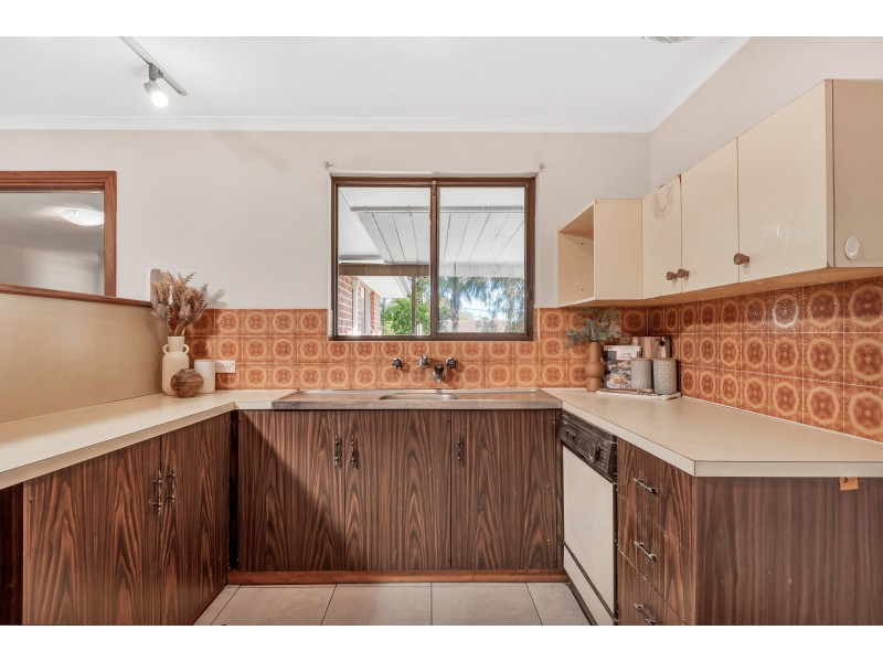 18 Purelli Avenue, Fairview Park SA 5126