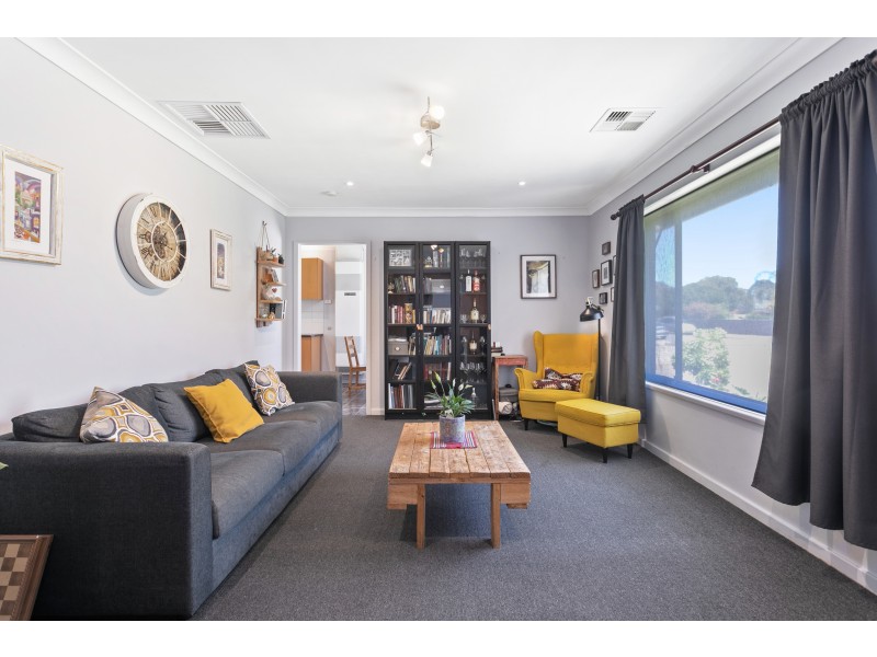 18 Barbara Avenue, Morphett Vale SA 5162