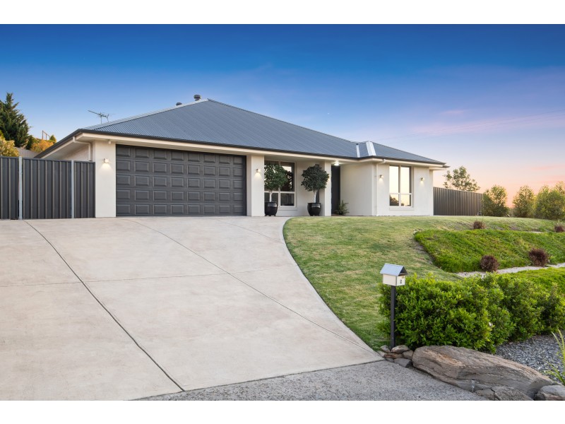 2 Nurlo Road, Noarlunga Downs SA 5168