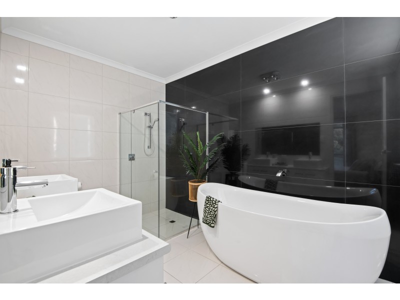 2 Nurlo Road, Noarlunga Downs SA 5168
