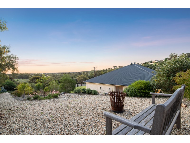 2 Nurlo Road, Noarlunga Downs SA 5168