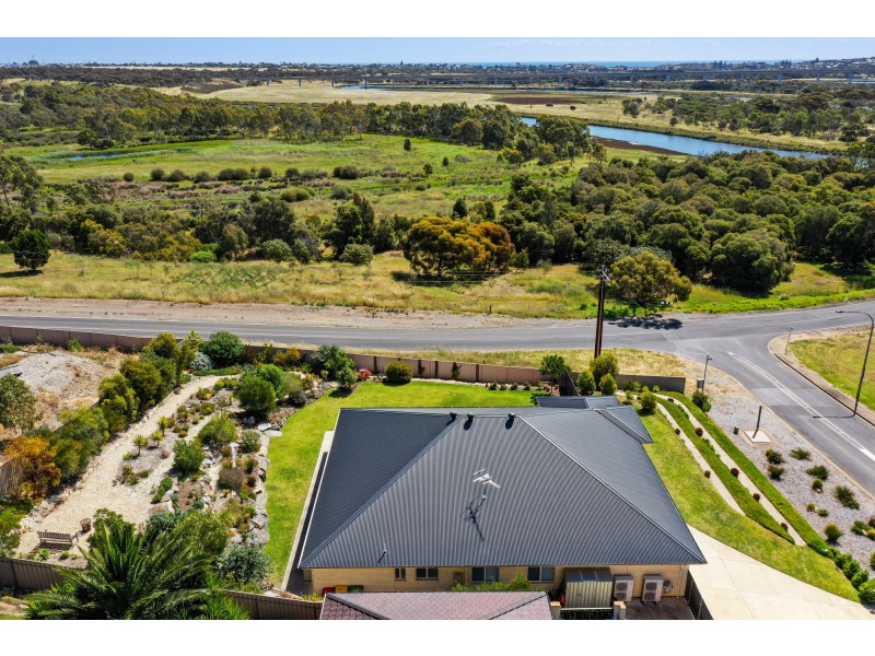 2 Nurlo Road, Noarlunga Downs SA 5168